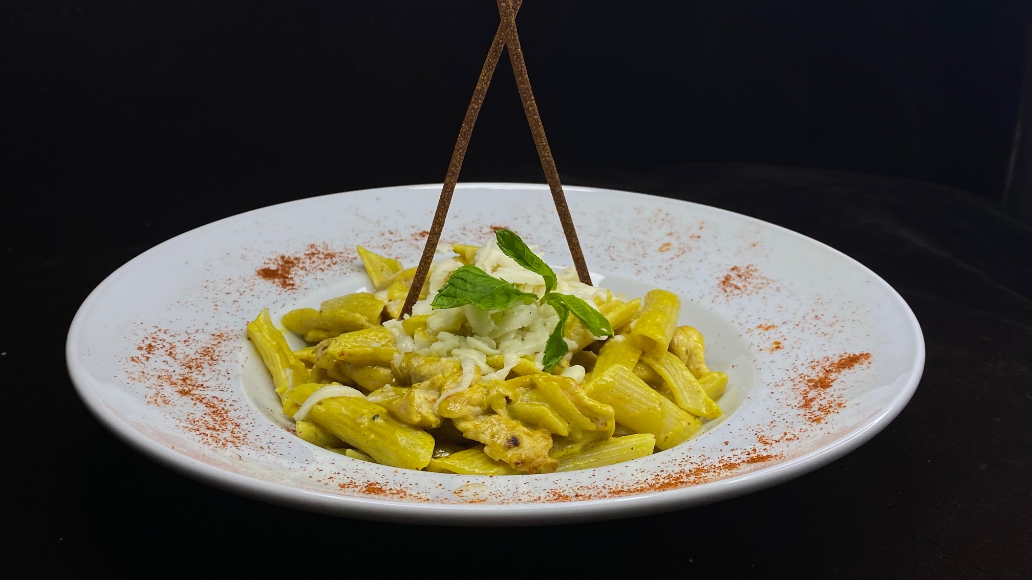 Köri Soslu Chicken Penne
