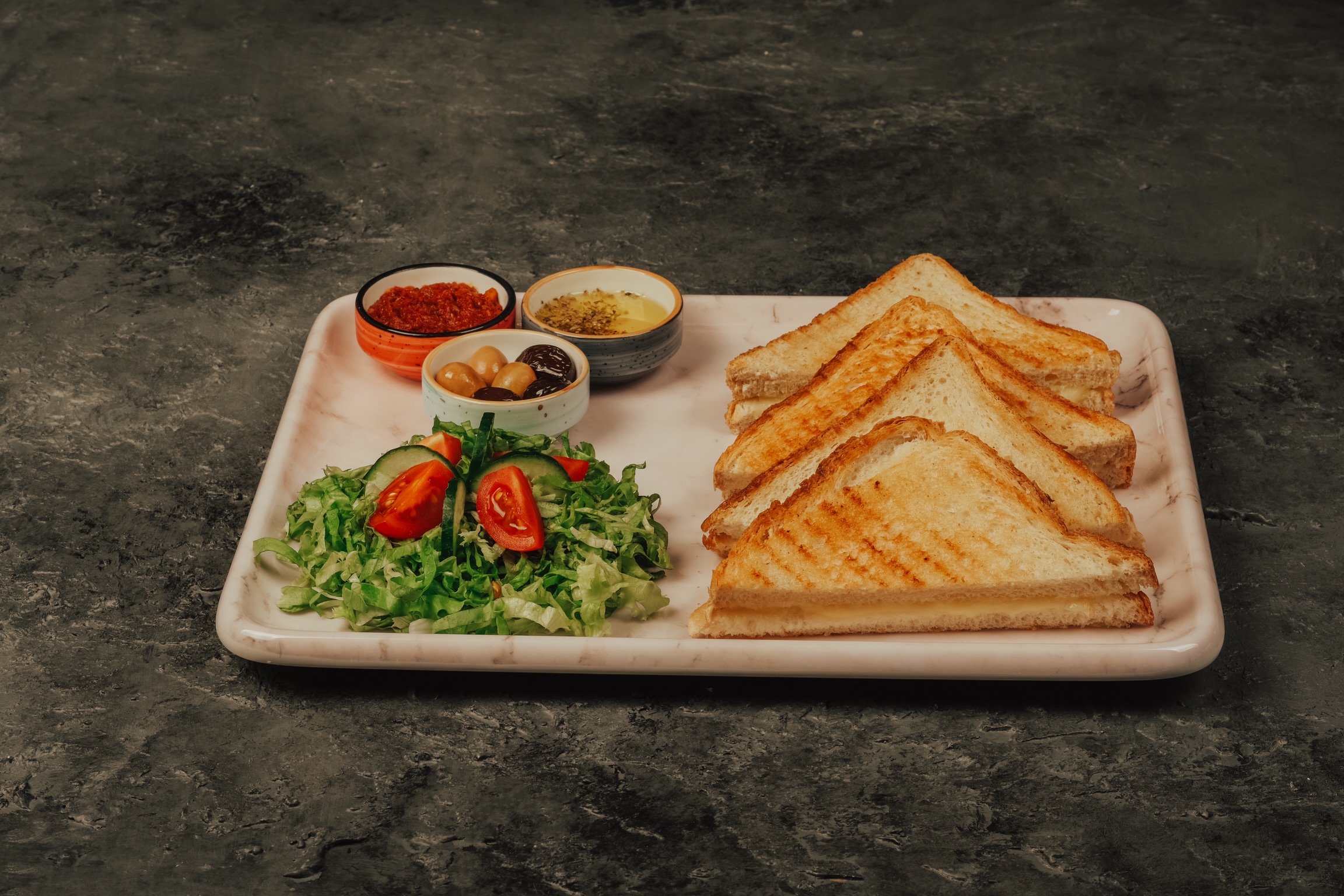 Kaşarlı Tost Tabağı