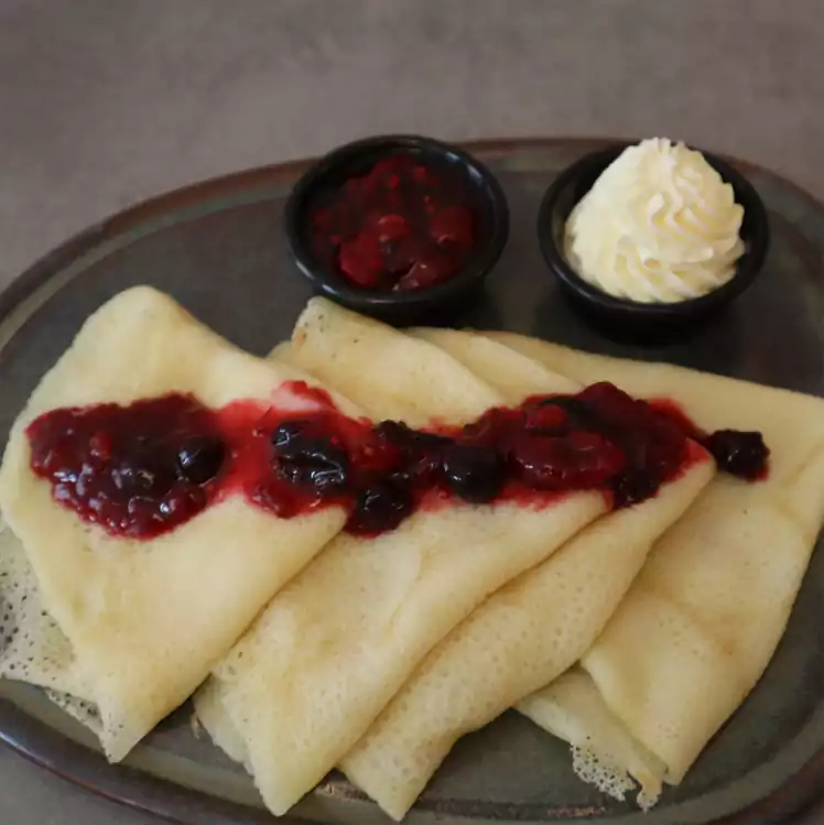 Crepes with Berry Sauce