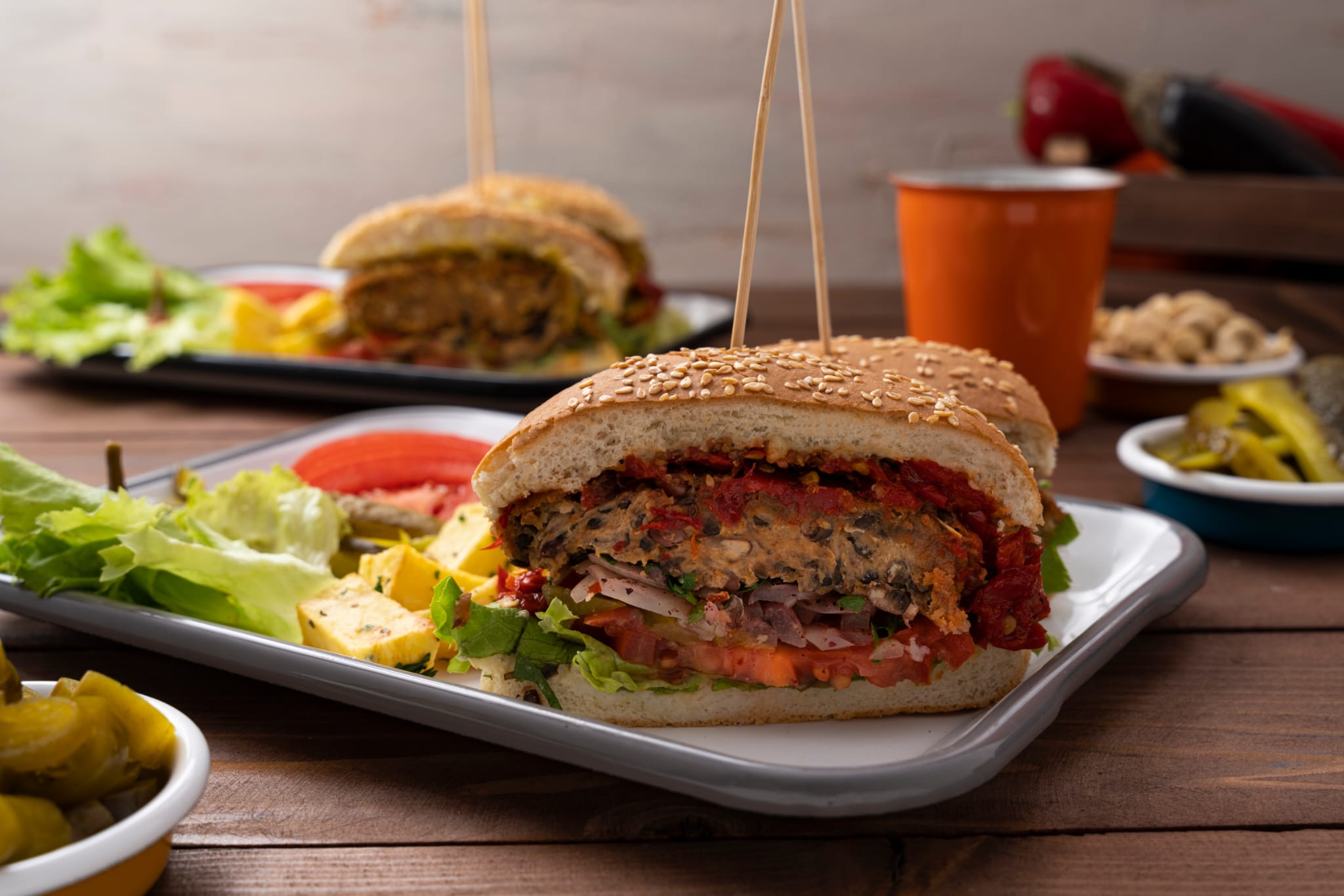 Alev Alev Burger (Acı-Tatlı)