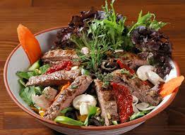 Izgara Et Salata