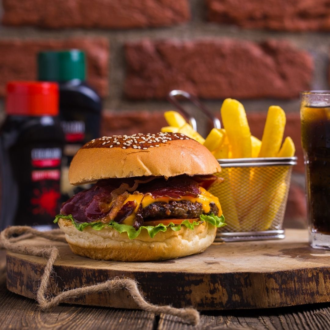 HOT BURGER