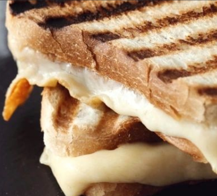 Çift Kaşarli Tost