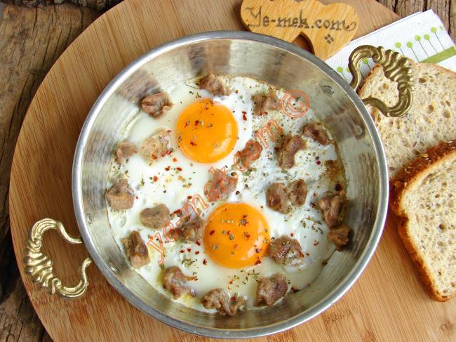 Kavurmalı Yumurta
