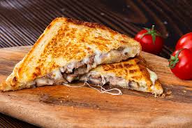 Kavurmalı kaşarlı tost 