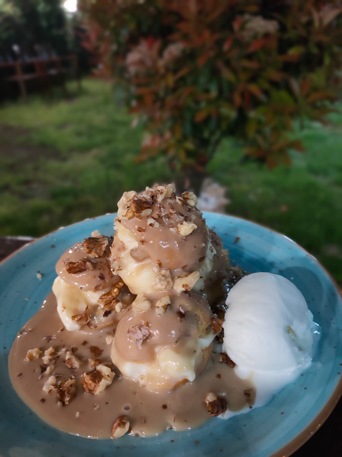 Tahinli Profiterol
