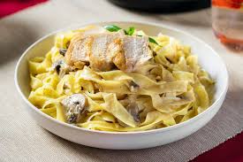 Kremalı Mantar Tavuklu Fettucine, Penne, Spagetti