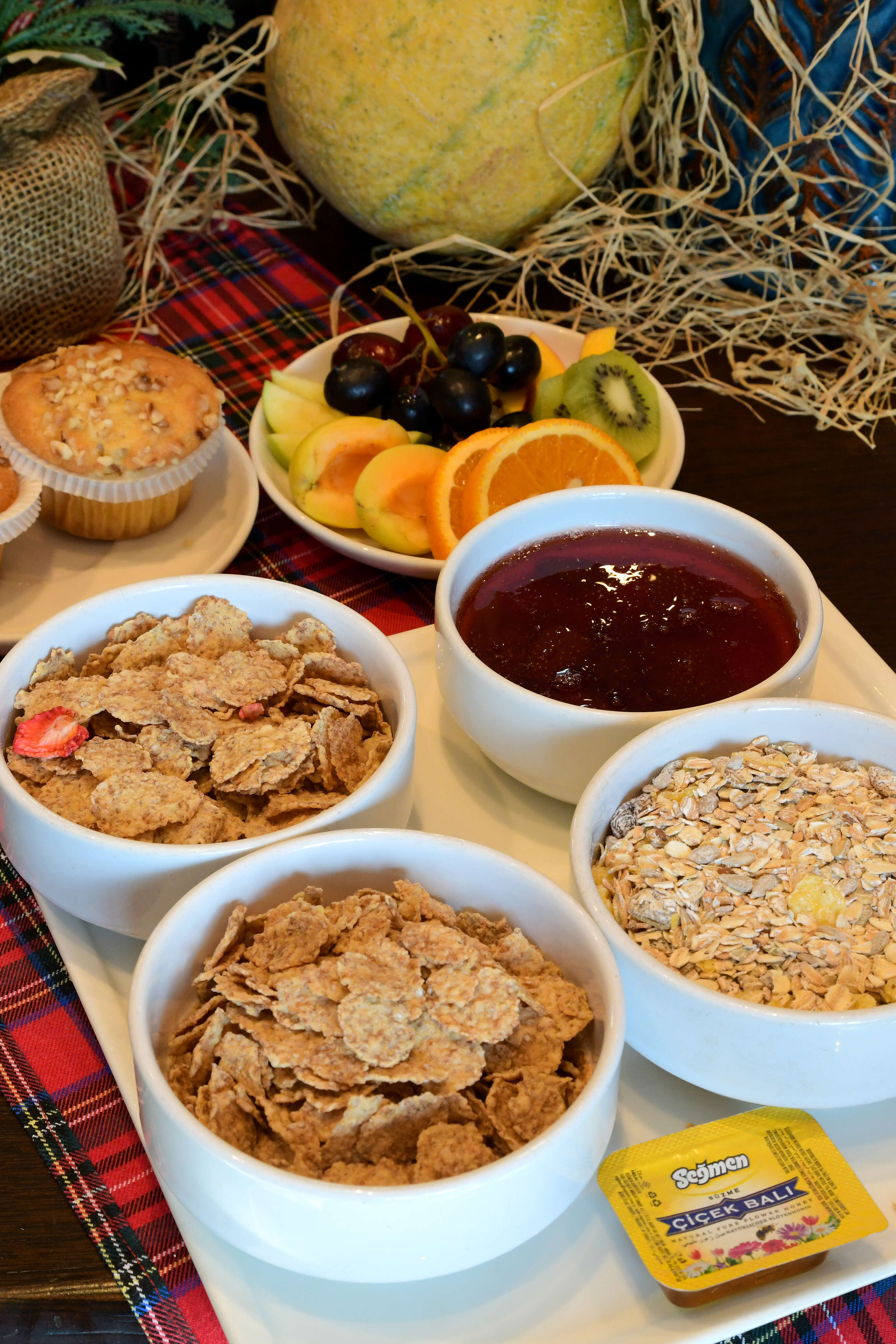 CONTINENTAL BREAKFAST
