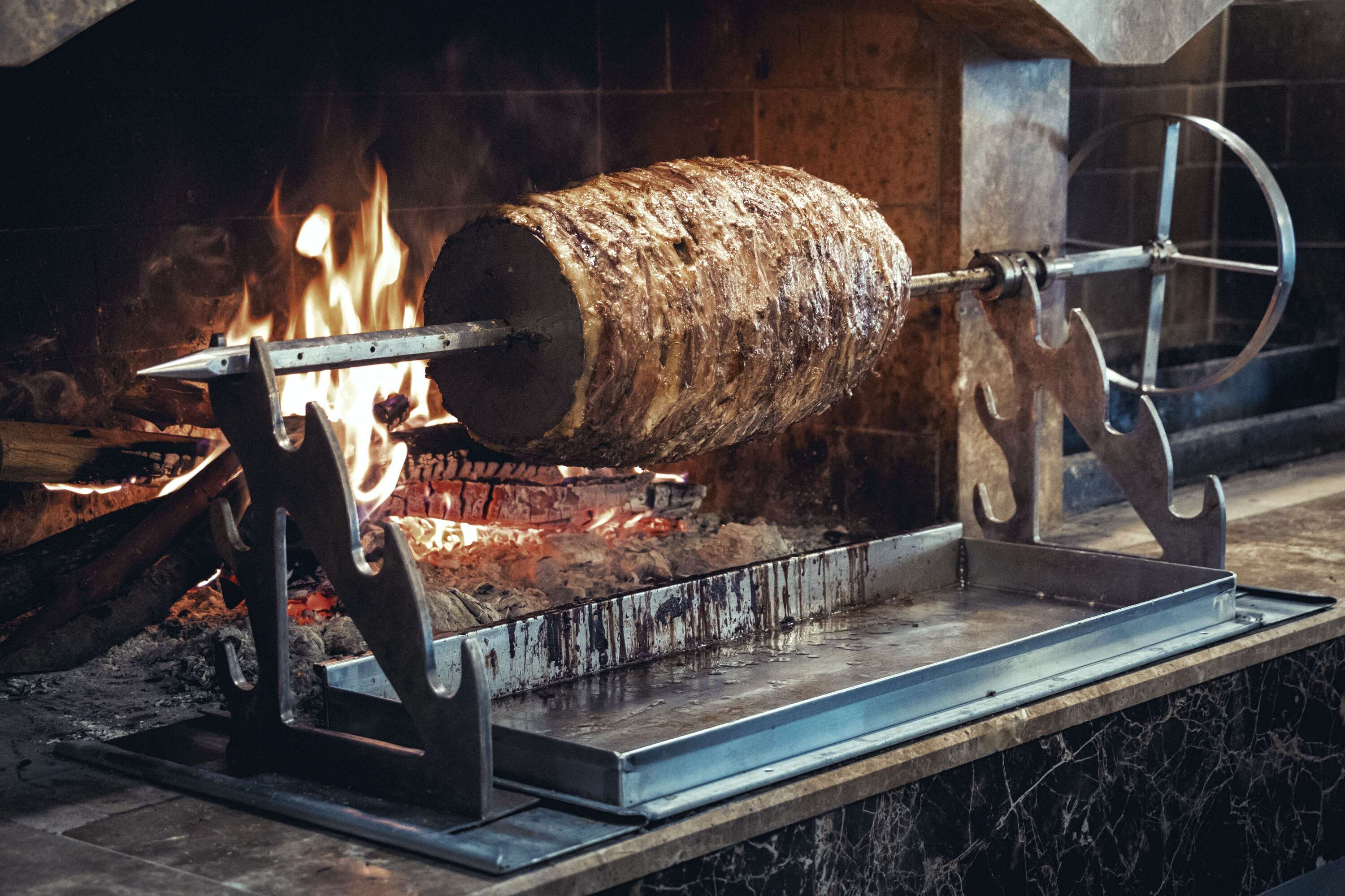 CAĞ DÖNER