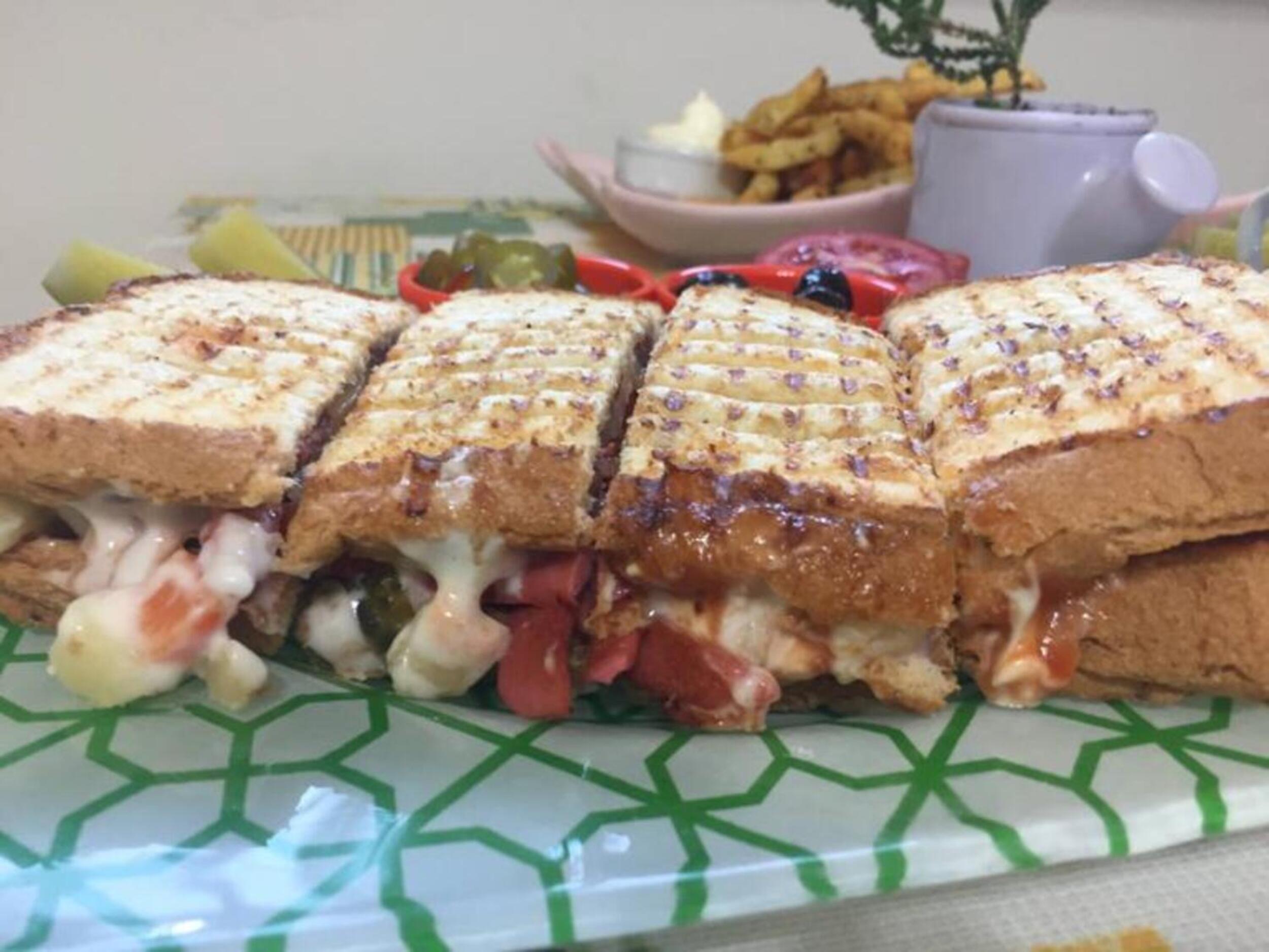 AYVALIK TOST  