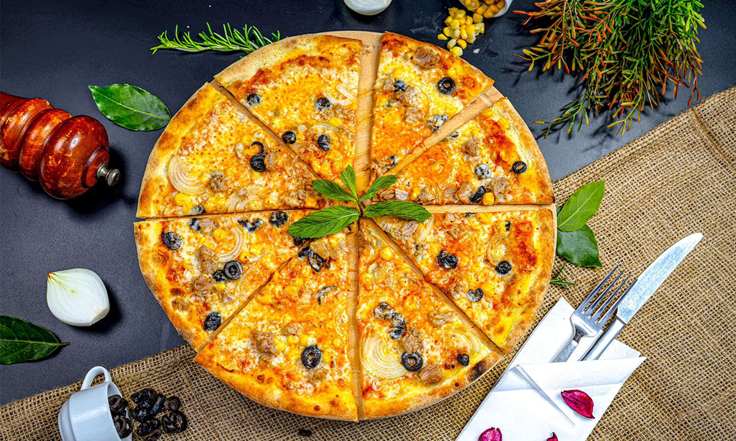 Ton Balıklı Pizza