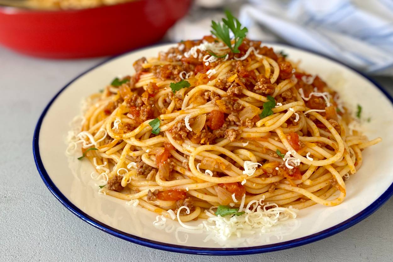 Bolonez Soslu Spagetti, Bolonez Soslu Fettuccine, Bolonez Soslu Penne