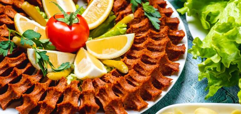 Çiy köftələr