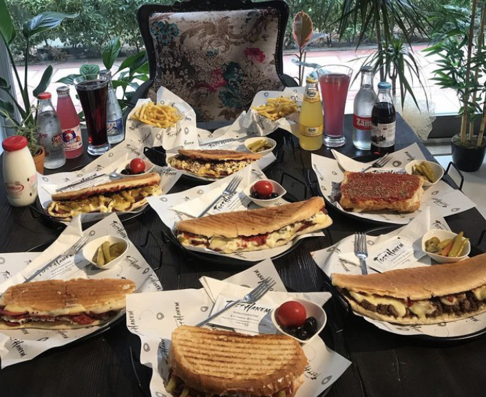 SPESIYAL TOSTLAR