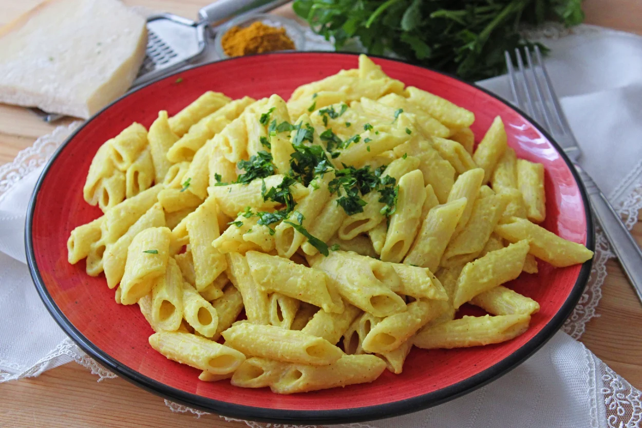 Tavuklu Kremalı Penne
