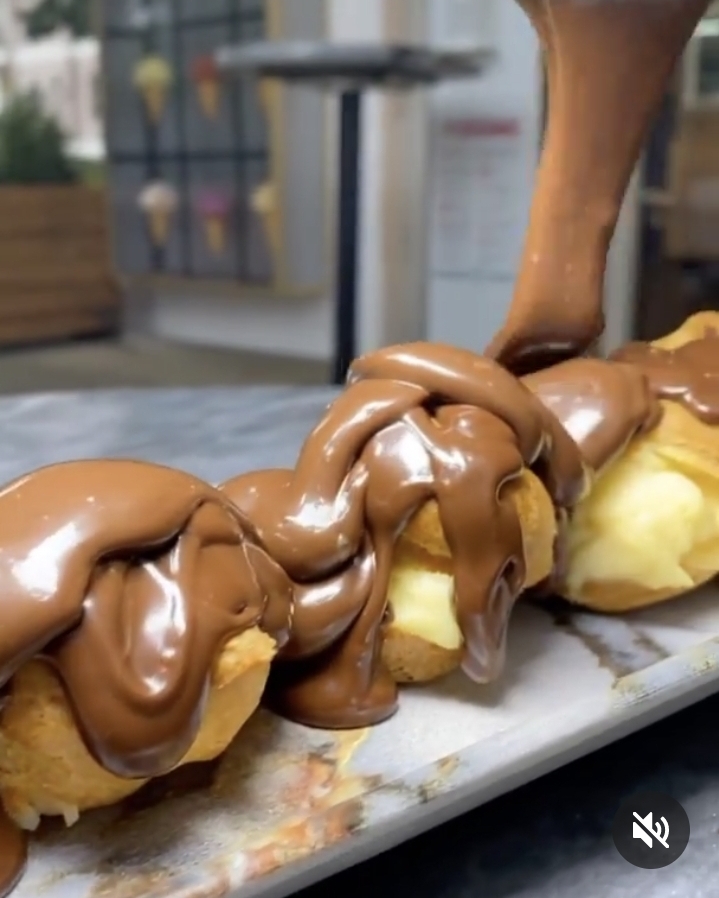 Profiterol 1kg.