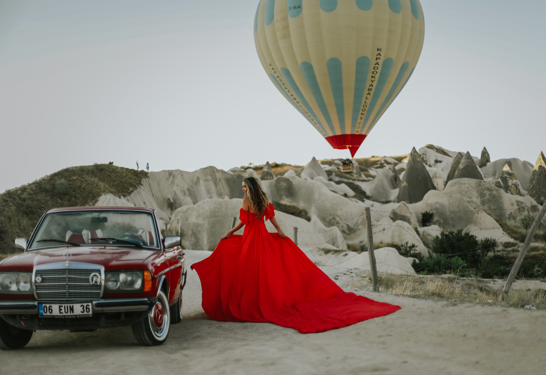 Princess collar red dress