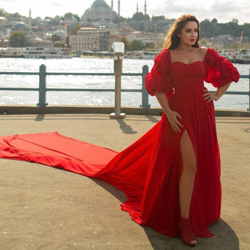 Balloon sleeve dress