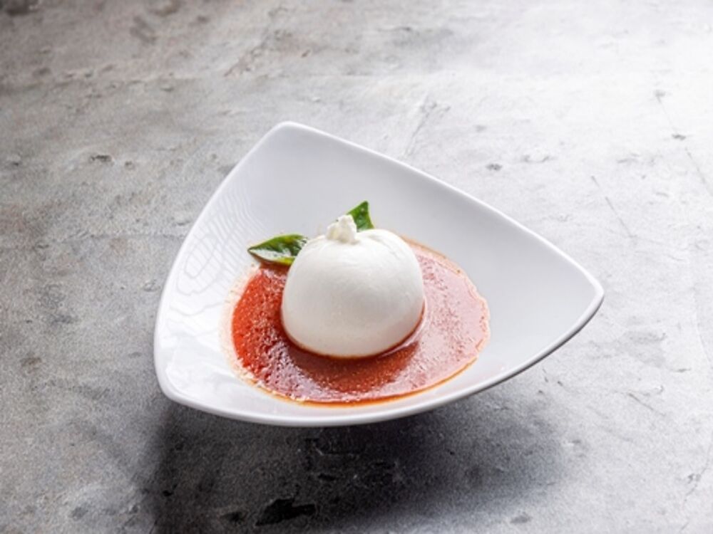 Burrata Di Bufala su Gazpacho