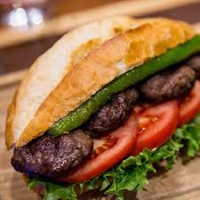 TAM KÖFTE EKMEK