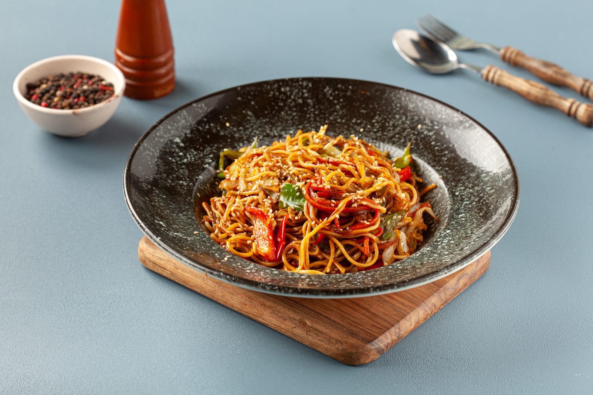 SEBZELİ NOODLE