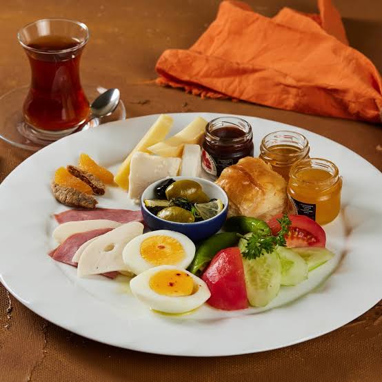 Kahvaltı tabağı