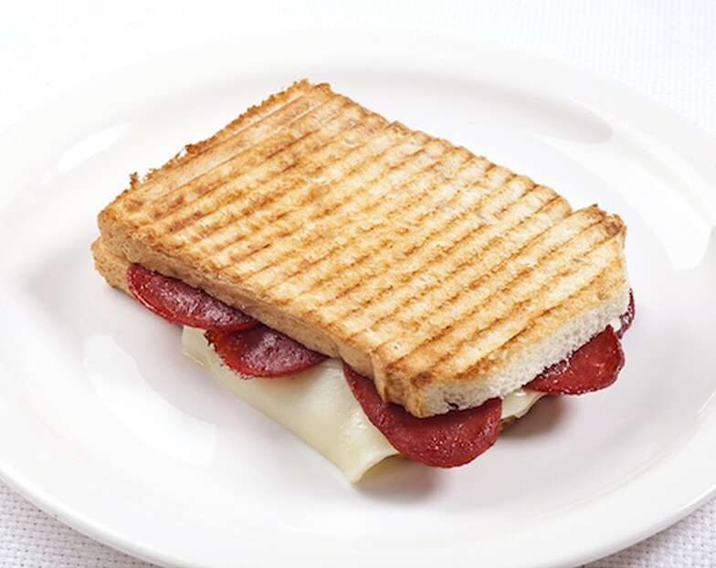 Sucuklu Tost