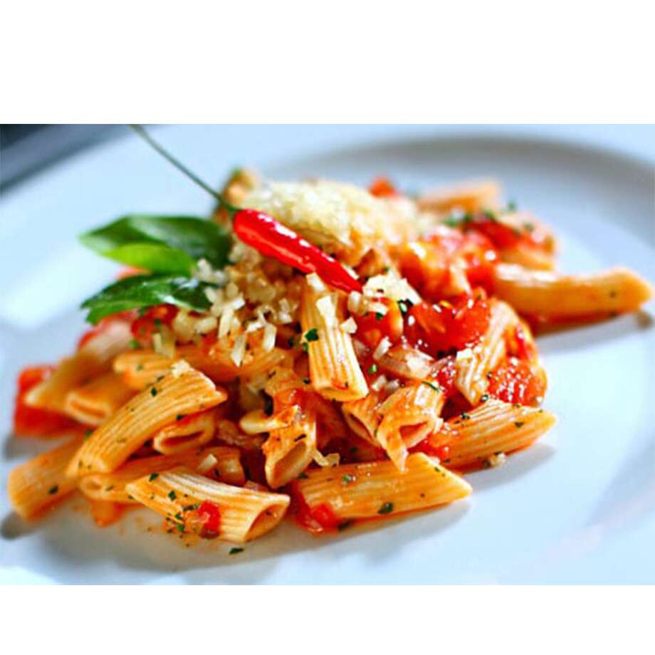Arabiata soslu (acılı) penne makarna