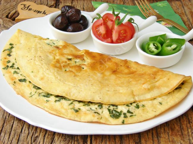 BEYAZ PEYNİRLİ OMLET