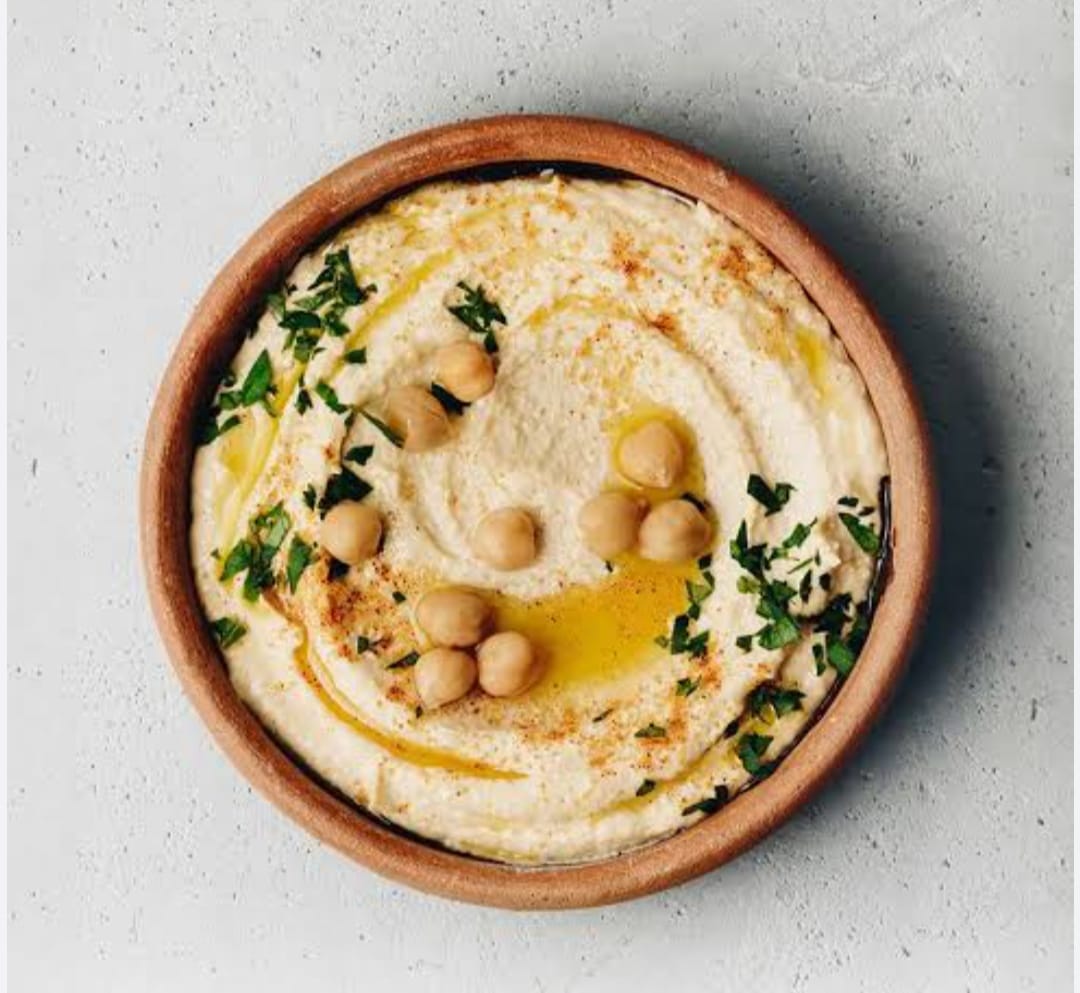 HUMUS 