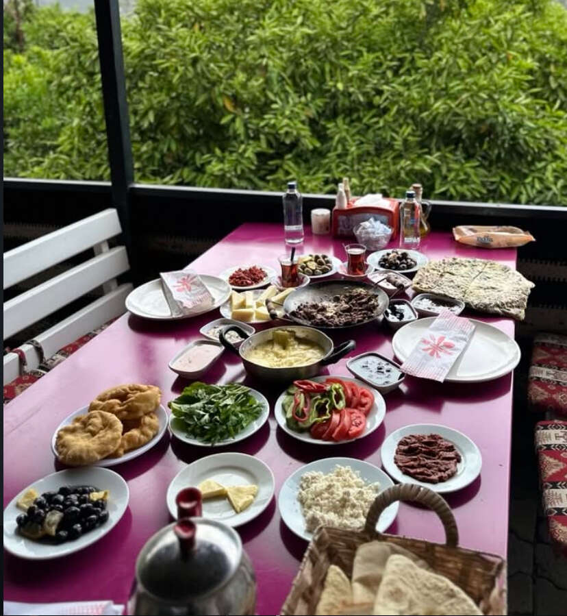 Serpme köy kahvaltısı