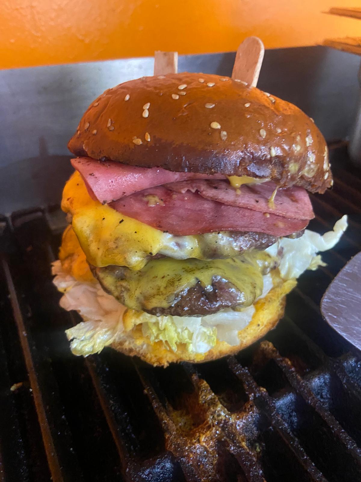 Double Ustam Burger