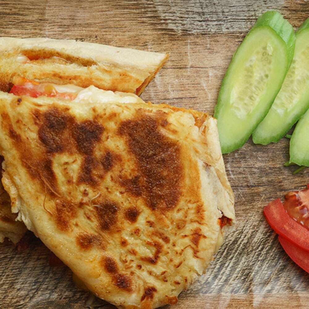 Çift Kaşarlı Sucuklu Tost