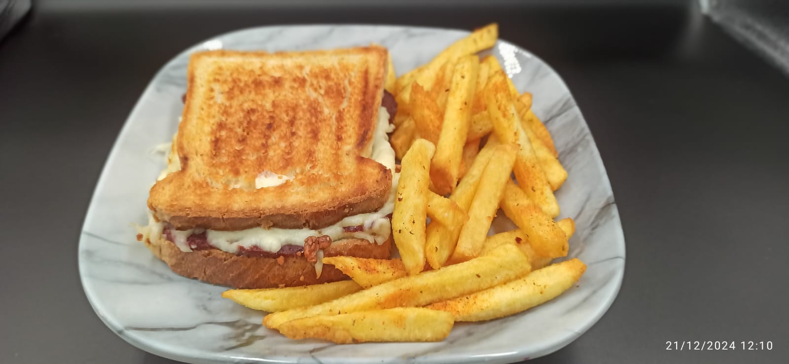 KARIŞIK TOST (1 DİLİM )