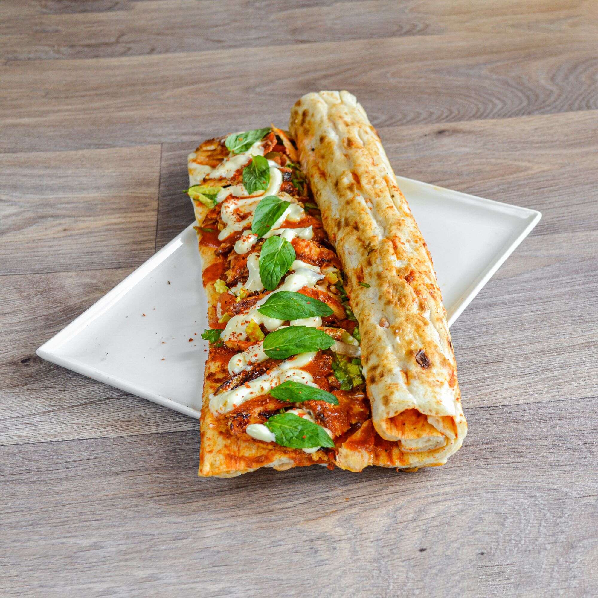 Pide Ekmeğe Tavuk Döner