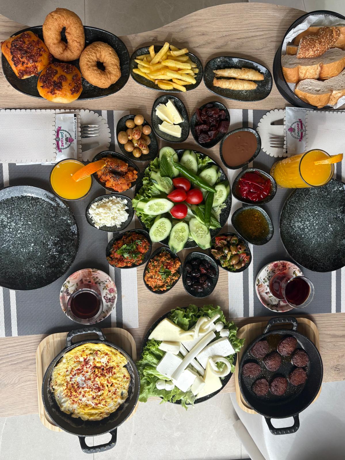 Serpme Kahvaltı ( Min 2 kişilik )