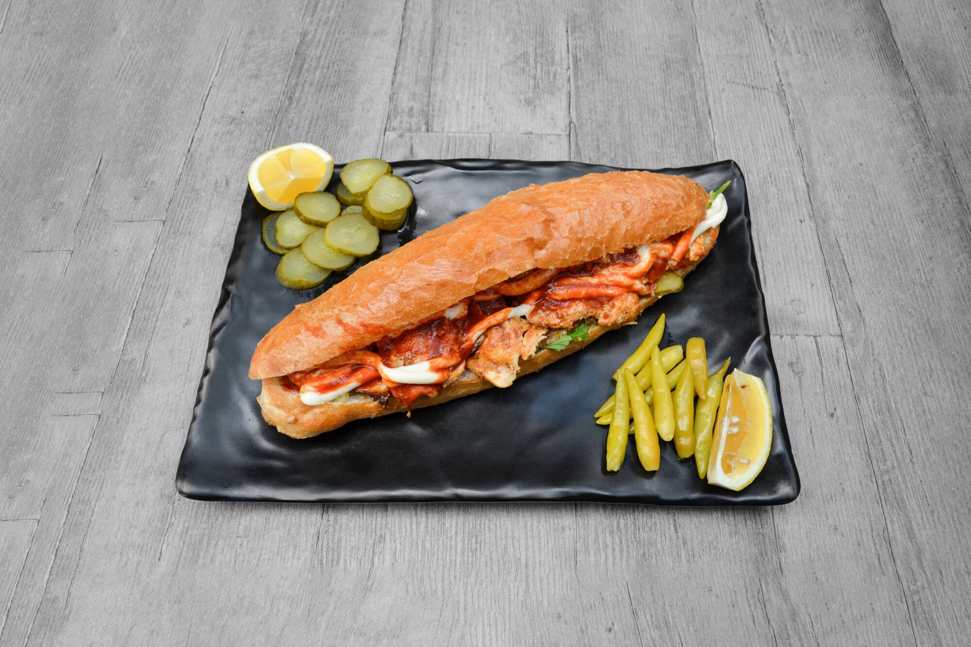 Somun Ekmeğe Tavuk Döner