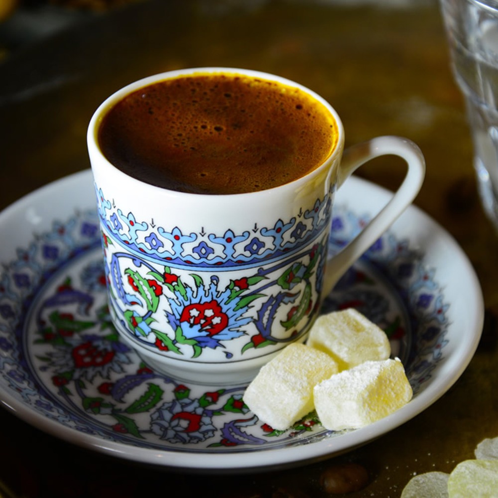 Damla Sakızlı Türk Kahvesi
