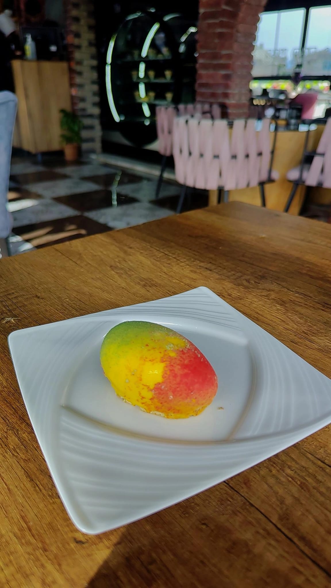 MANGO ESİNTİSİ