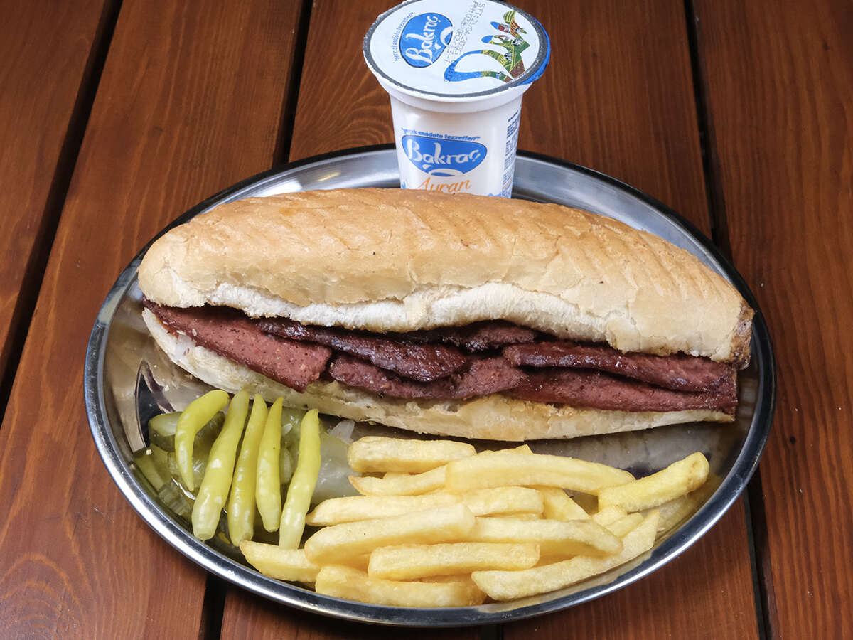 Sucuk Ekmek 