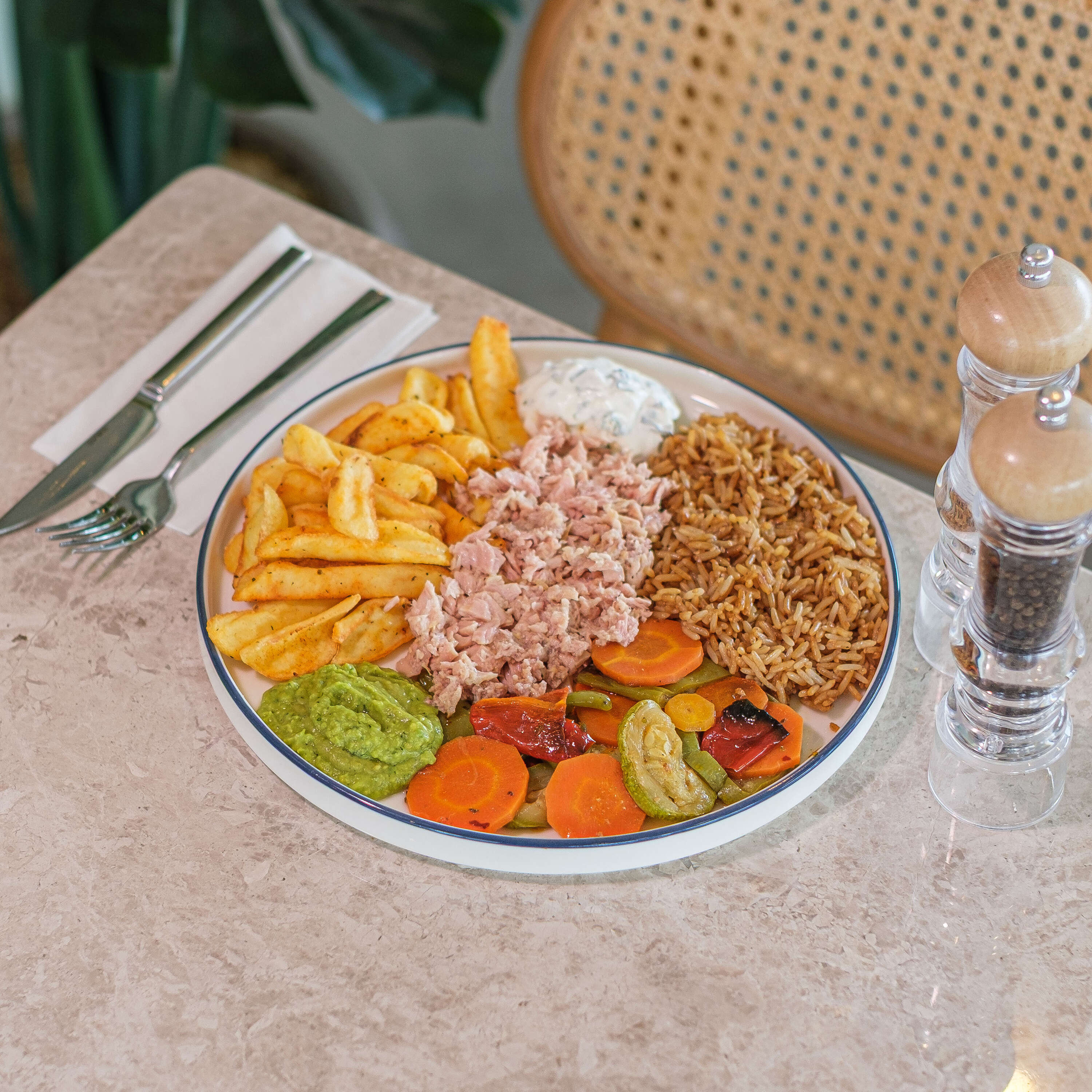 Ton Balıklı Bowl