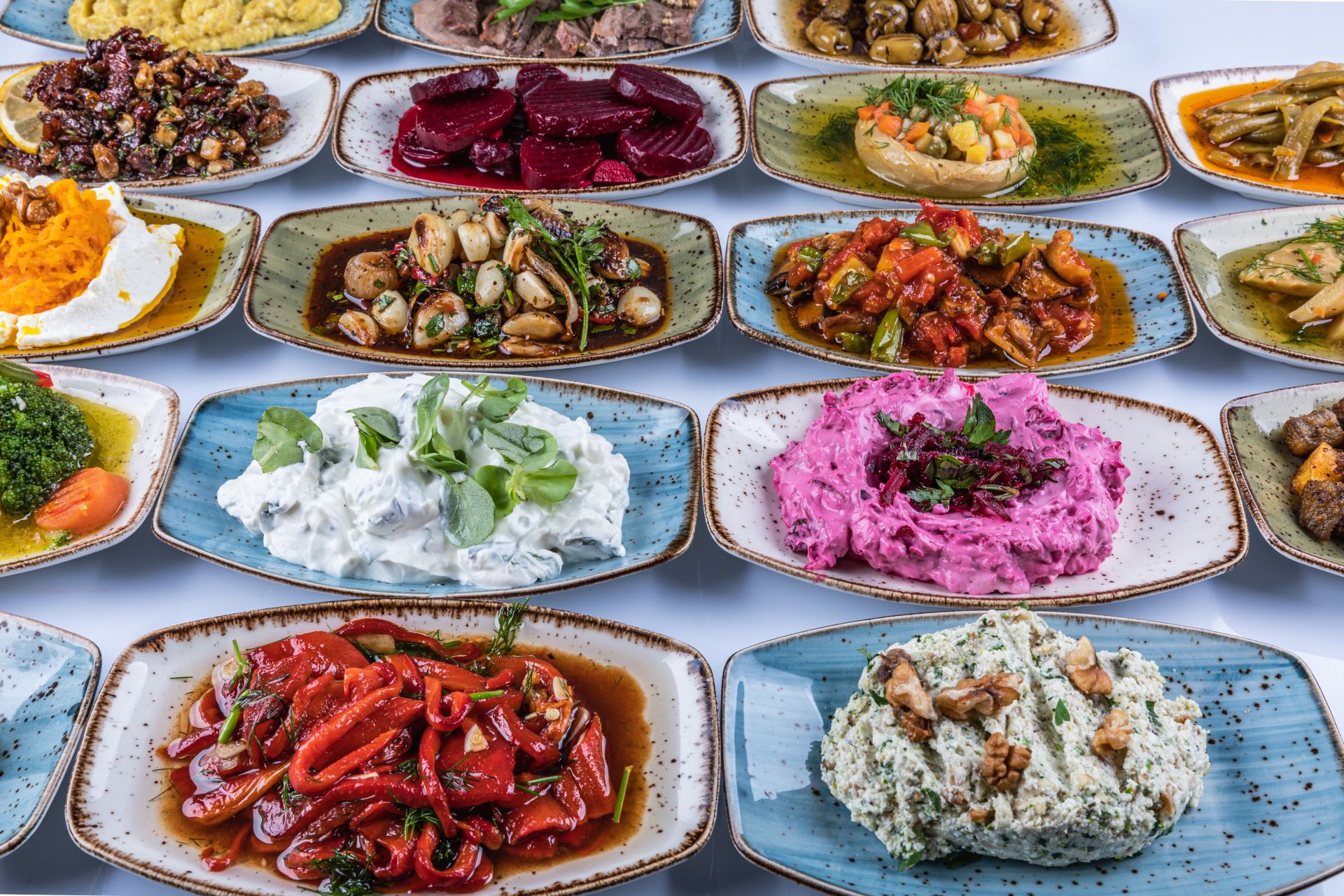 MEZELER-YAN ÜRÜNLER-ATIŞTIRMALIKLAR