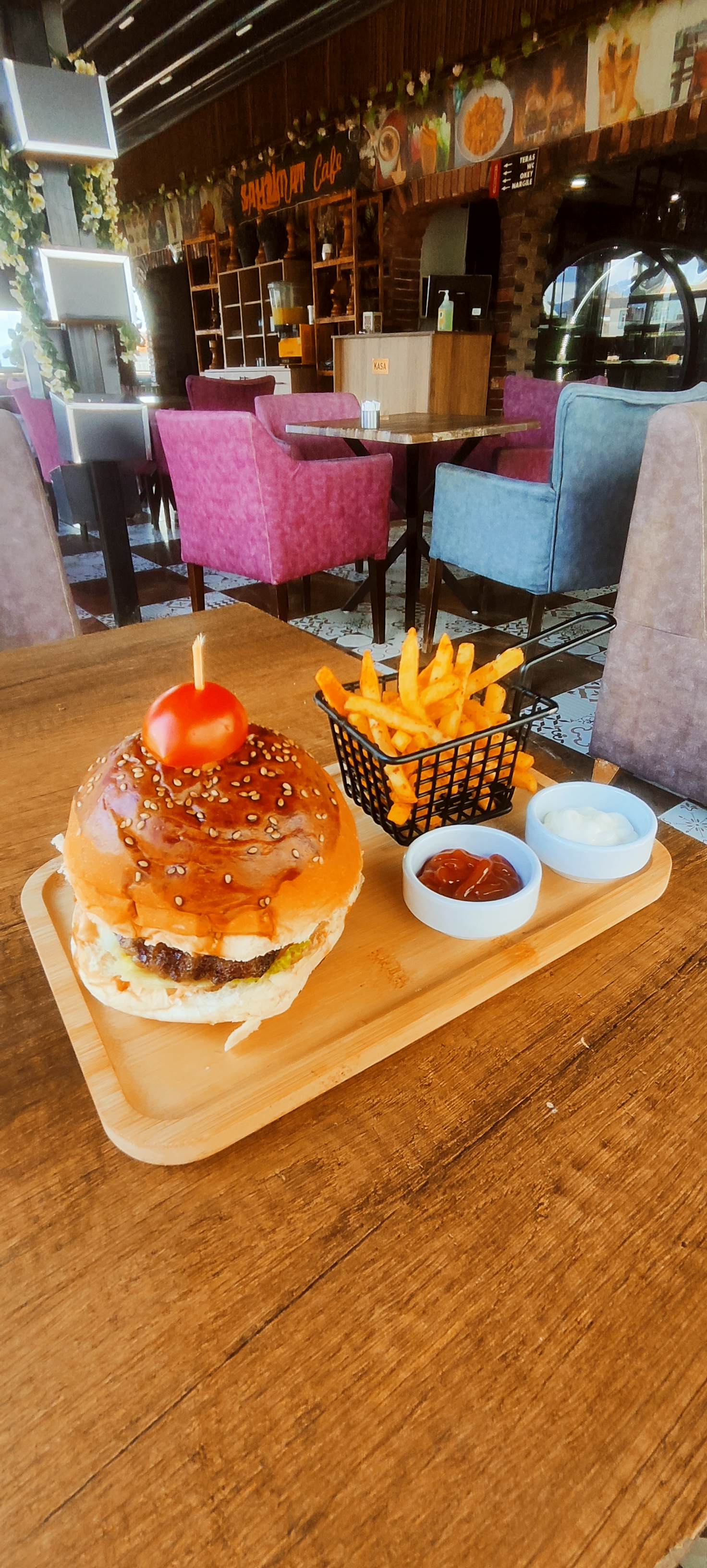 KLASİK CHESEEBURGER