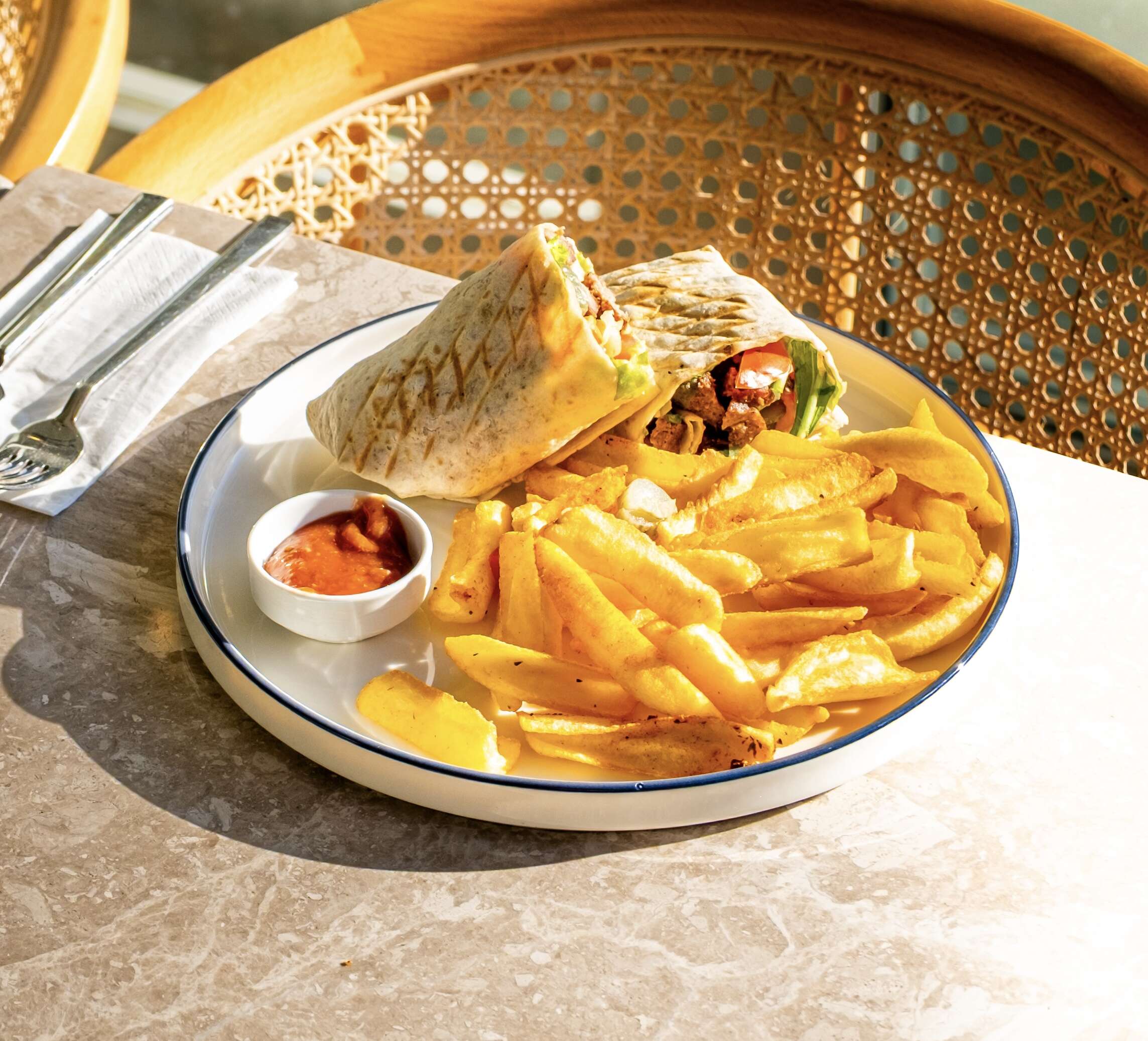 Sweet chilli chicken wraps