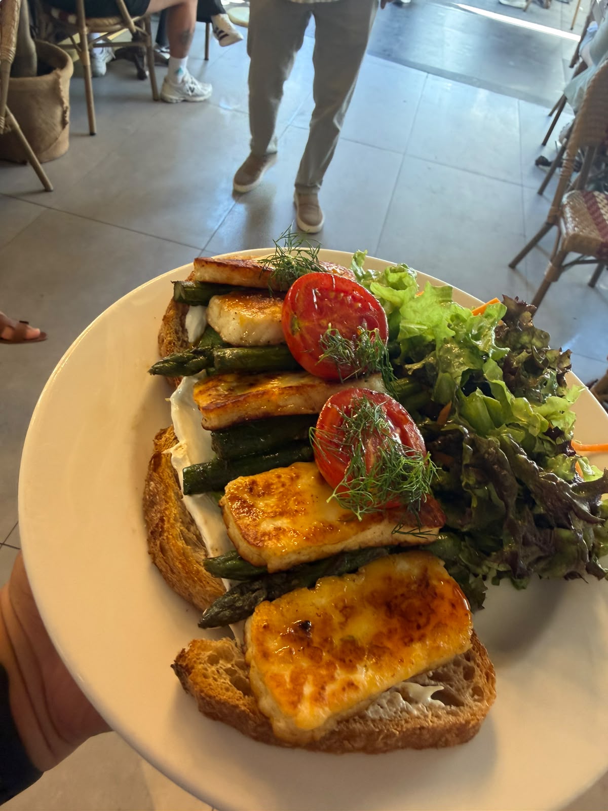 Hellim & Kuşkonmaz Tartine / Halloumi & Asparagus Tartine