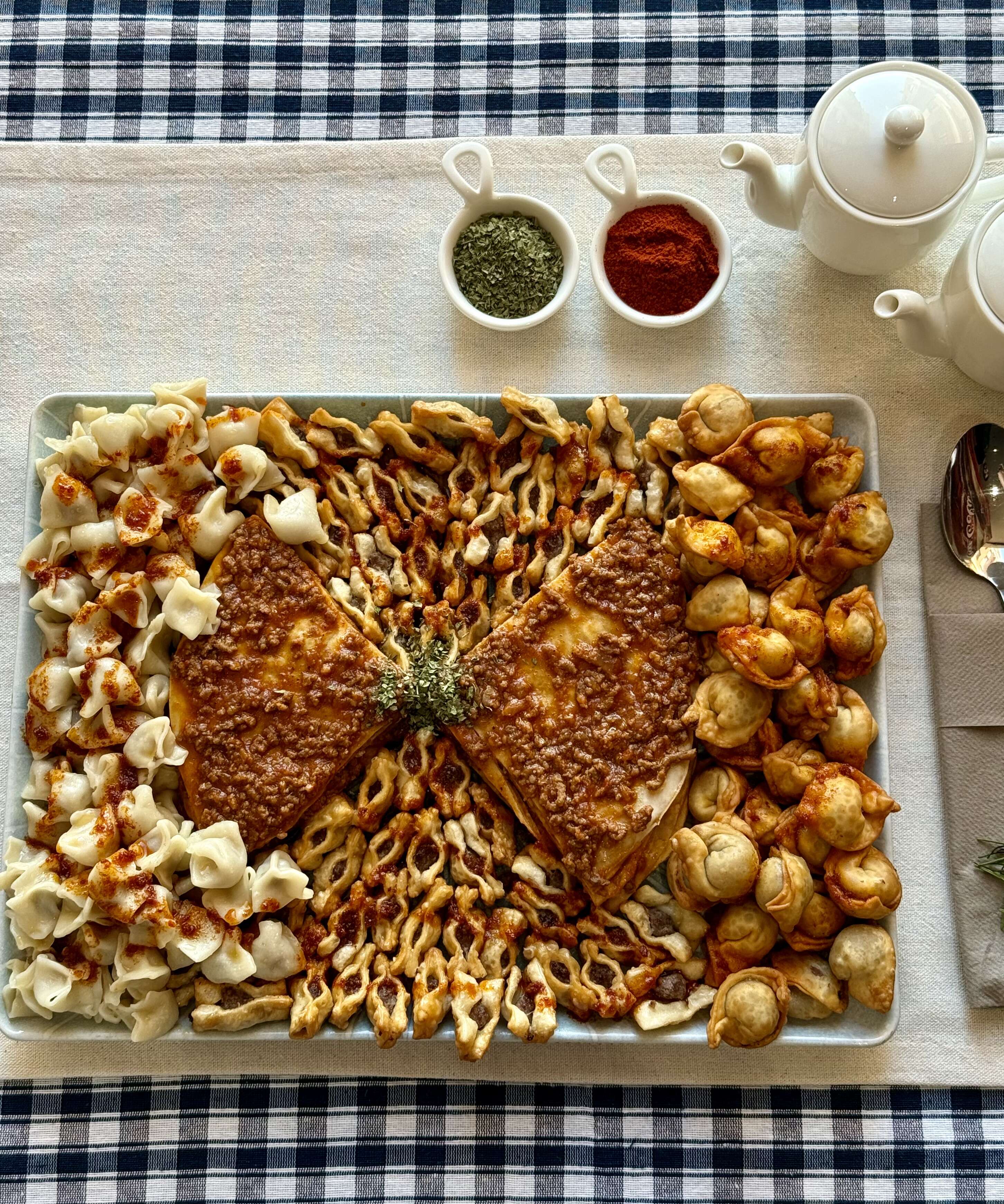 Yöresel Karışık Mantı ( 4 Kişilik )
