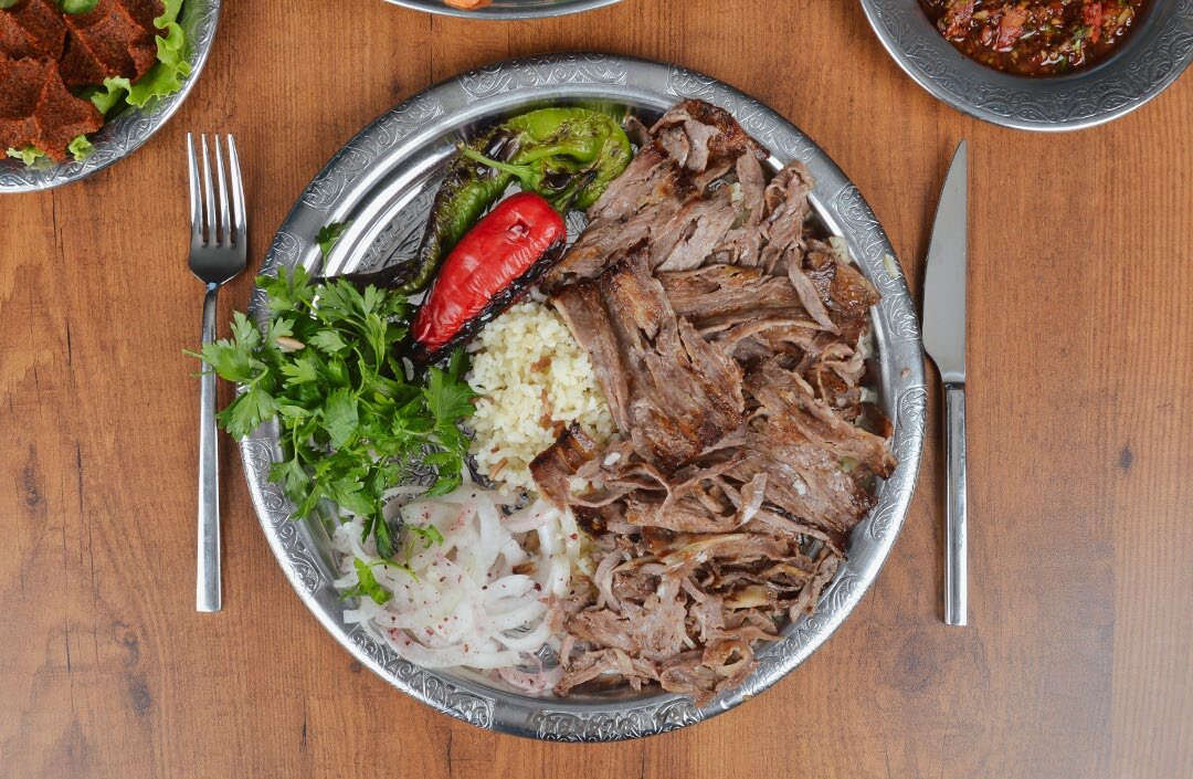 Yaprak Döner