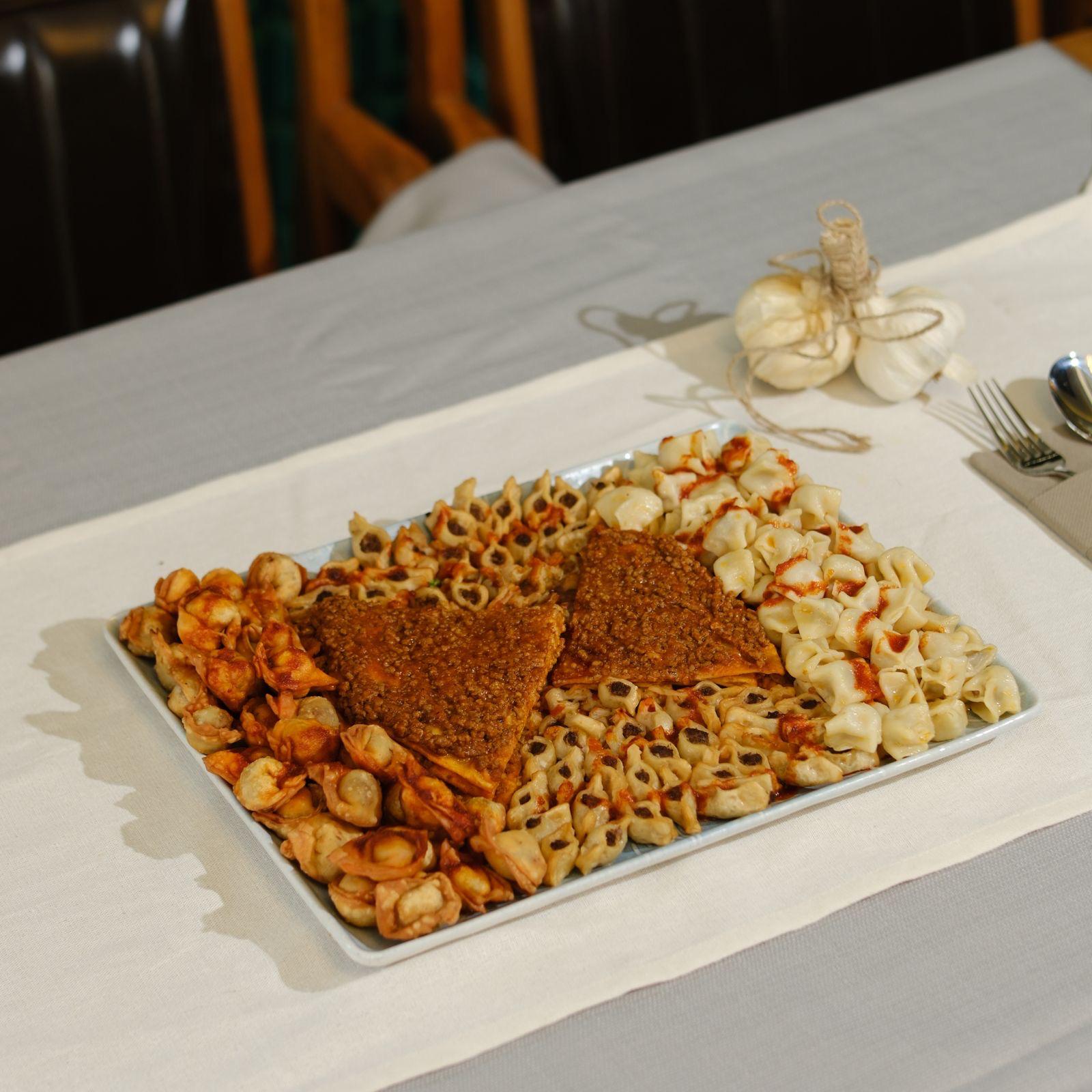 Yöresel Karışık Mantı ( 4 Kişilik )