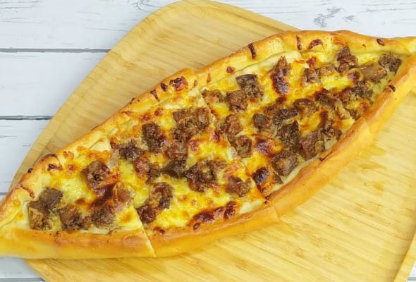 Kavurmalı Pide 