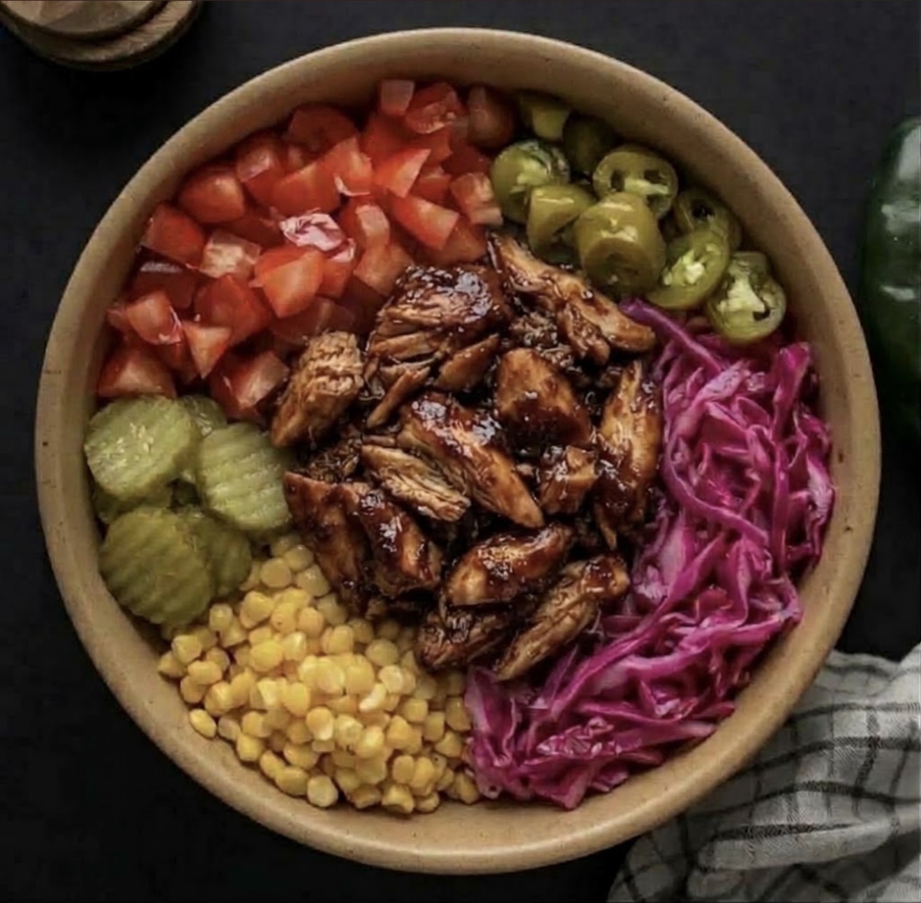 KOVADA BARBEKÜ SOSLU TAVUKLU PİLAV